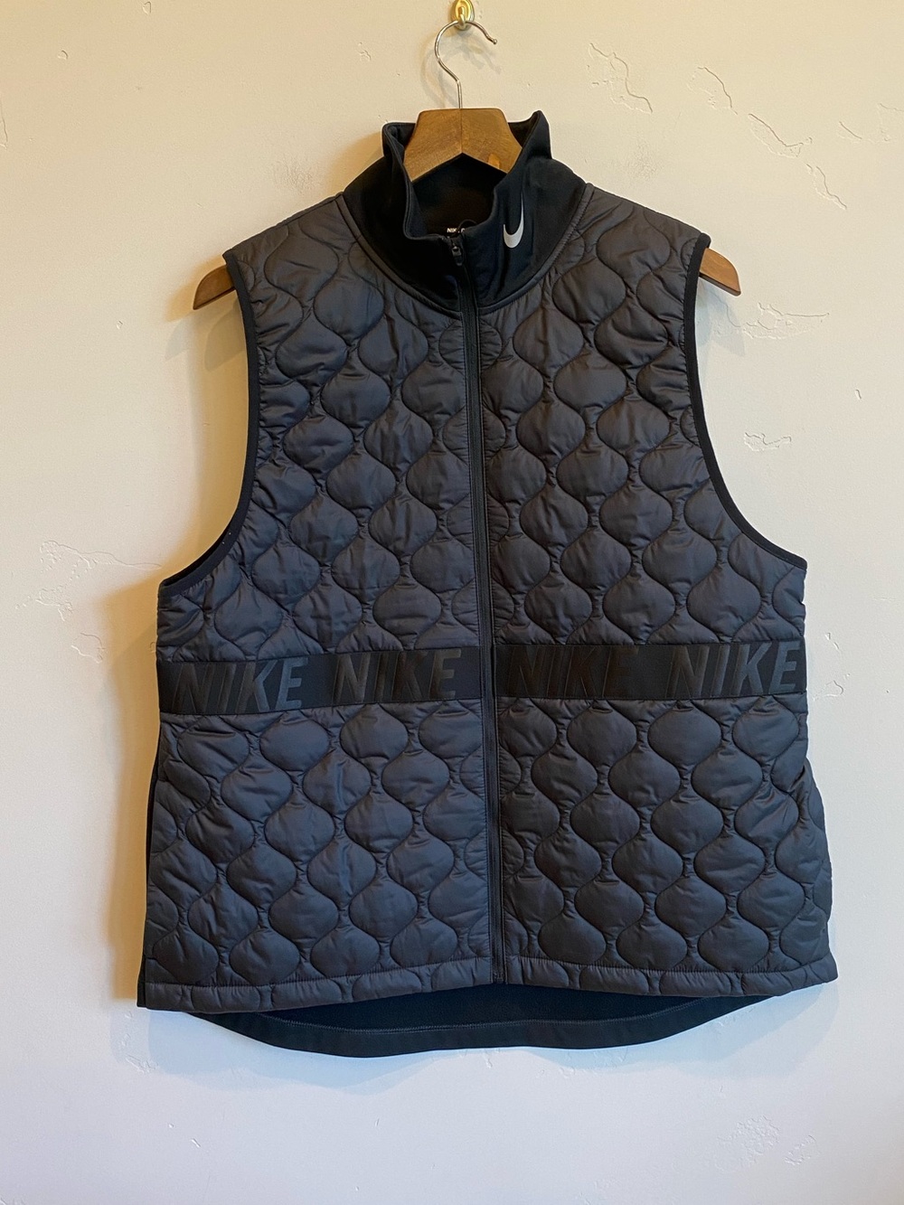 NIKE Black Aerolayer Diamond Quilted Running Vest